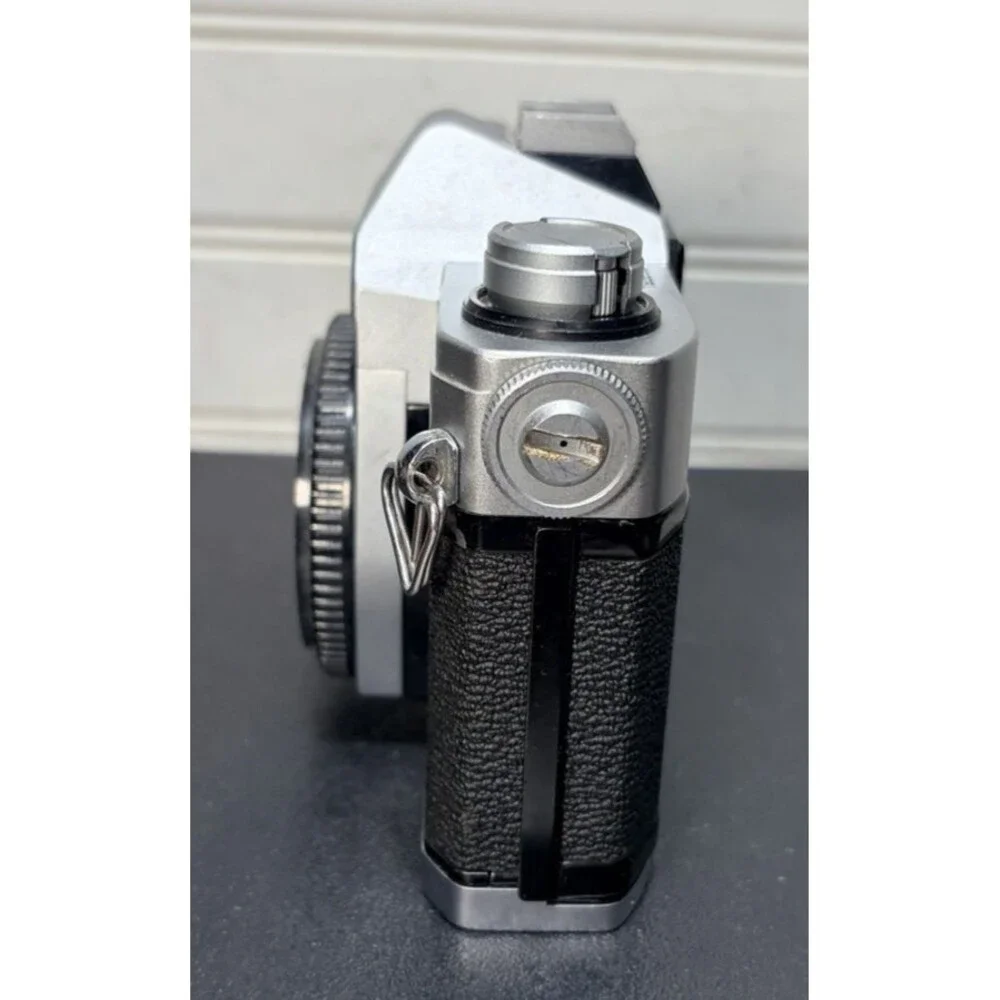 Vtg Canon TLb 35mm SLR Film Camera Body Only w/new Battery Installed *Working*